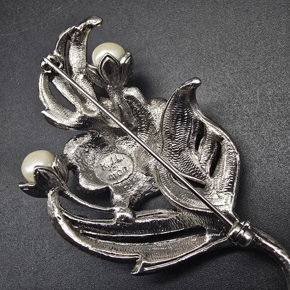 Kenneth Jay Lane for Avon Brooch Silver Tone Flower 1989 Renaissance Collection - Picture 8 of 9